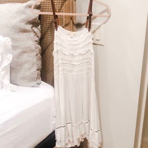 White flowy gypsy dress!